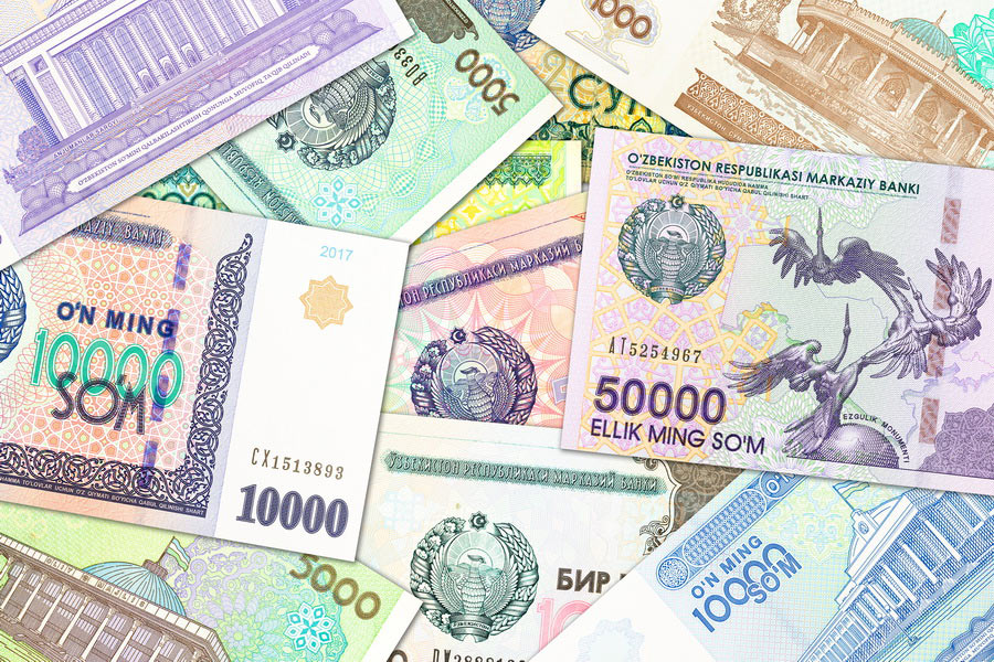 Взгляд на курс рубля к Узбекскому суму: Динамика и факторы влияния
